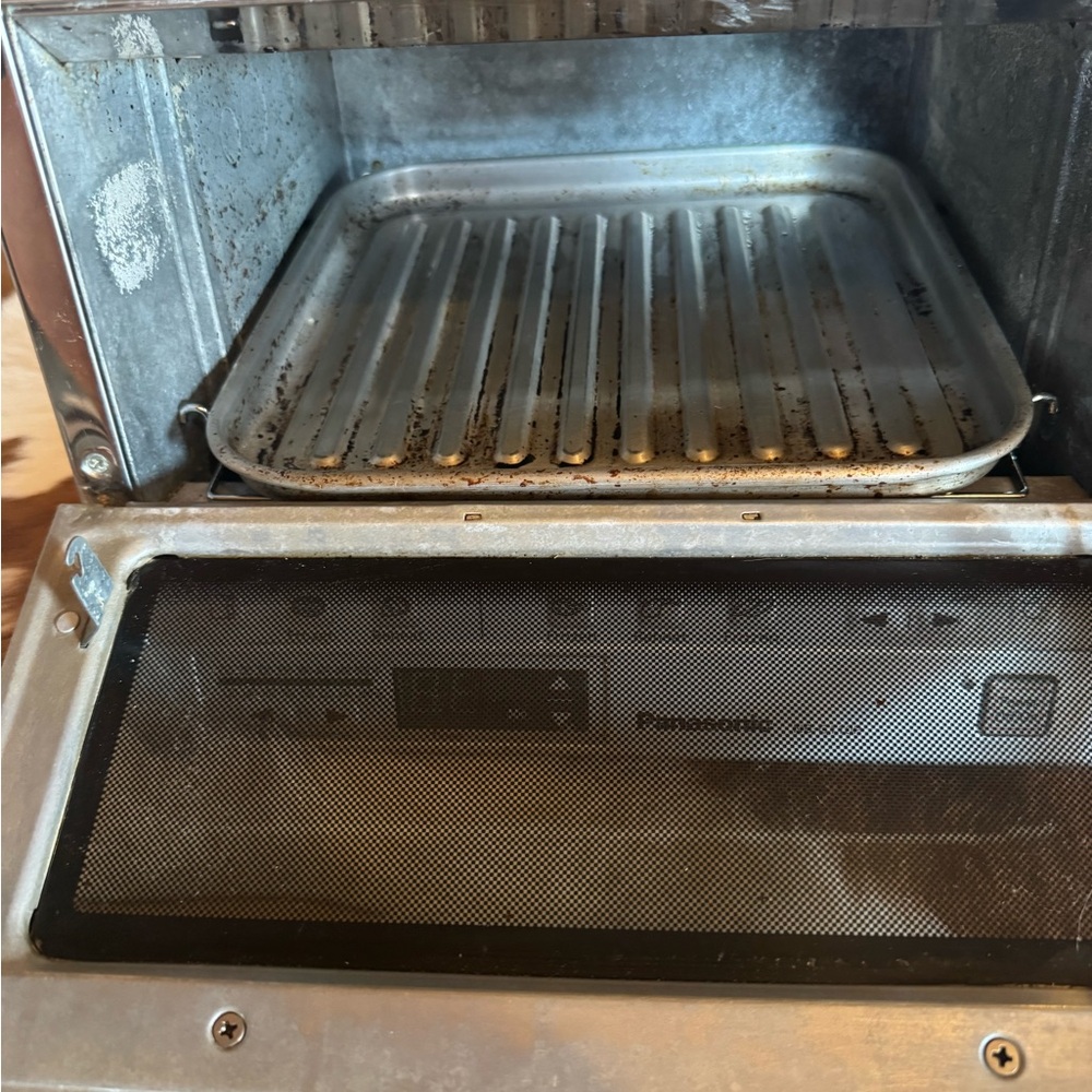 Panasonic NB-G110P Flash Xpress Compact Infrared Toaster Oven (description) - Picture 9 of 14